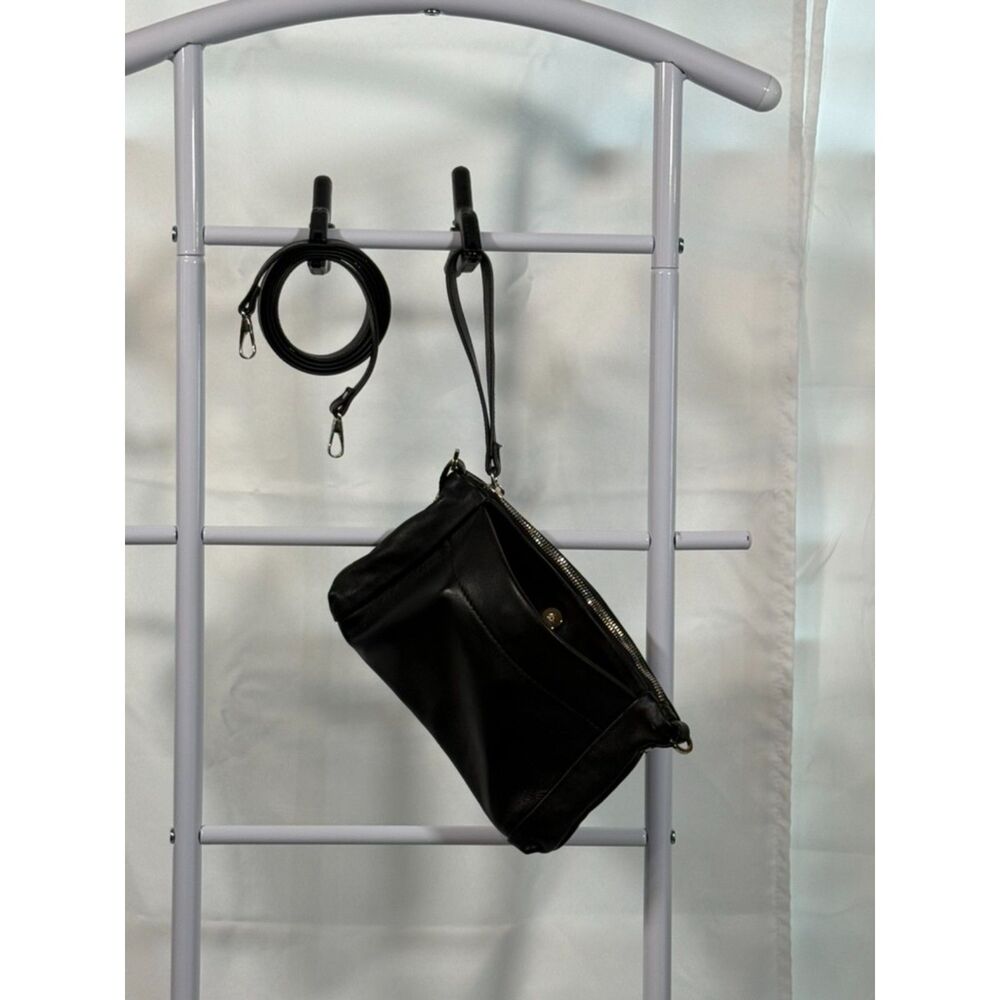 Rough & Tumble Medium Marsden Black Leather Crossbody Wristlet • Never Carried